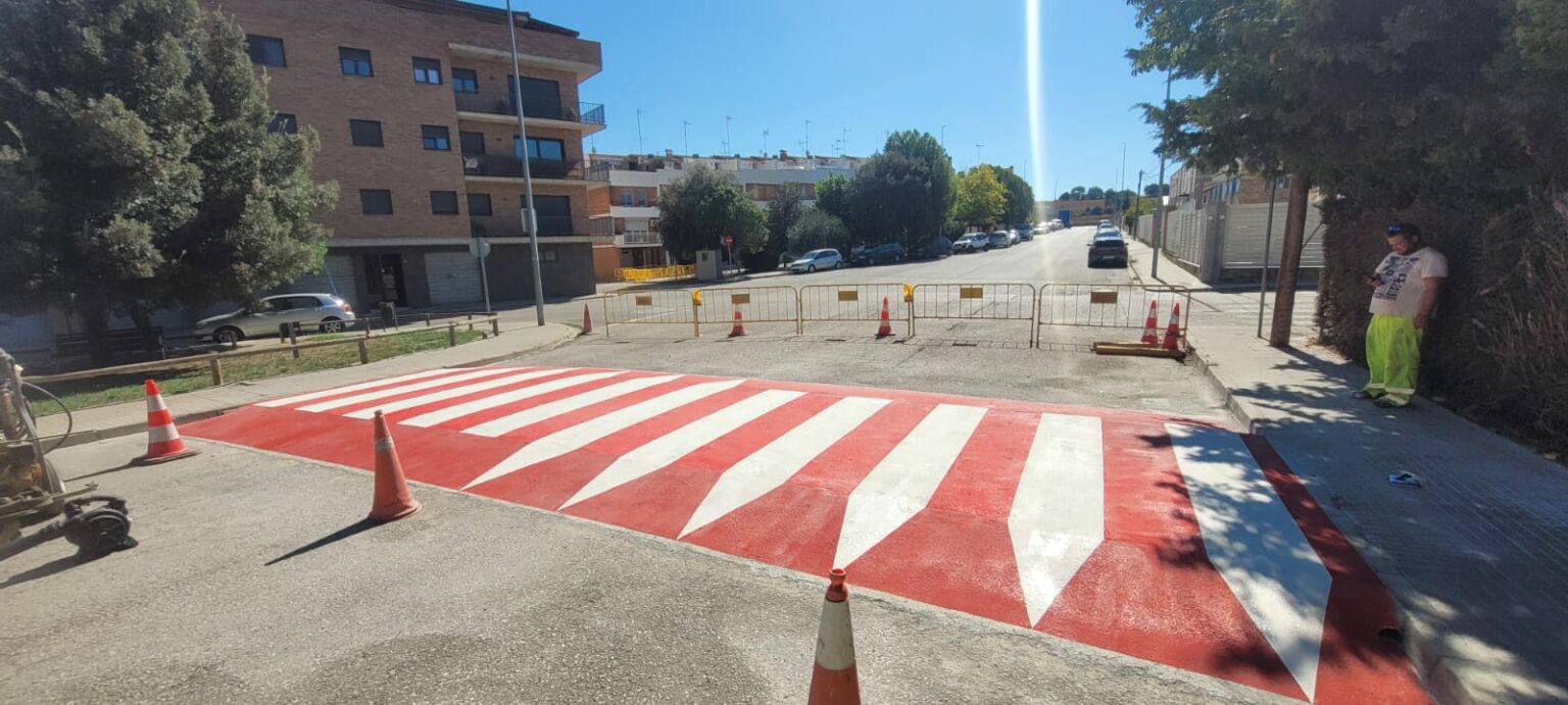 Pintura de paso de peatones elevado Crossbasa Señalización Vial